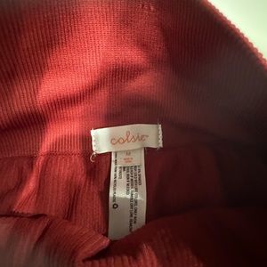 Maroon ribbed booty shorts